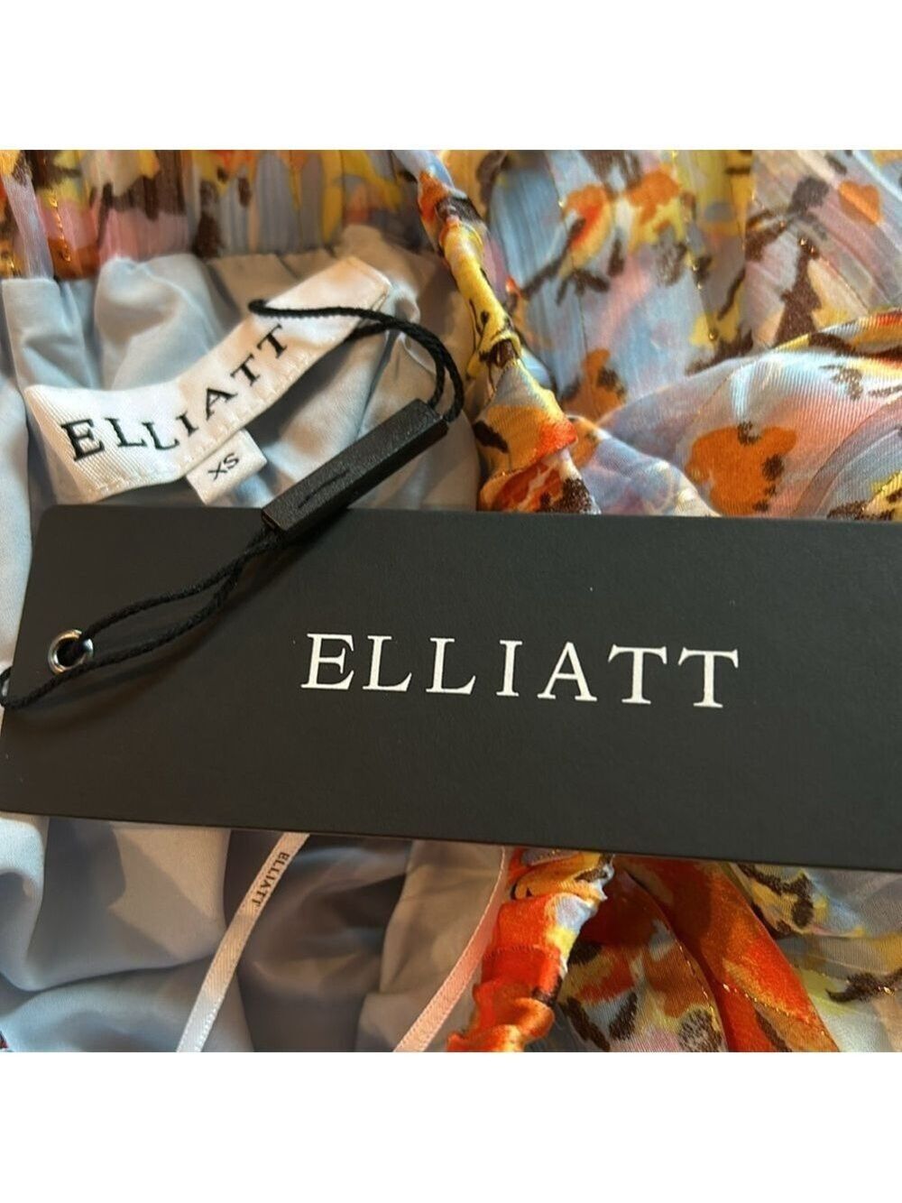 Elliatt Laquat Skirt in Multi Floral NWT Size XS - Picture 8 of 10